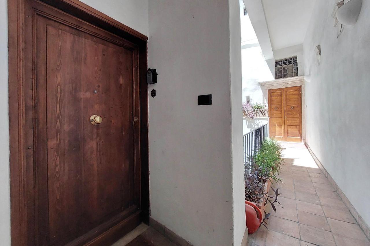 Campo De' Fiori Cute Apartment Рим Экстерьер фото